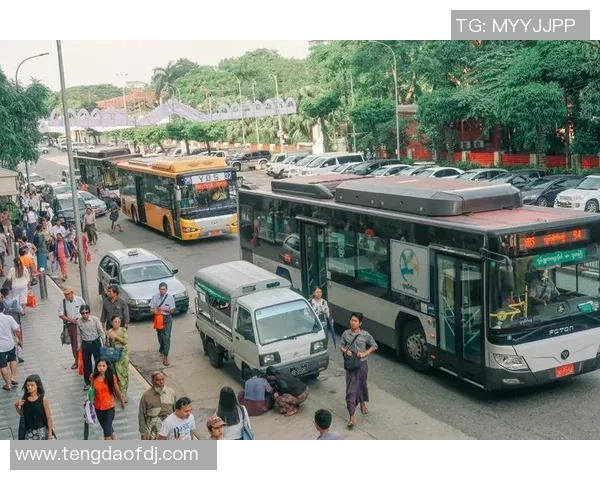 缅甸仰光联迎战老挝丰田展开激烈较量期待精彩比赛瞬间